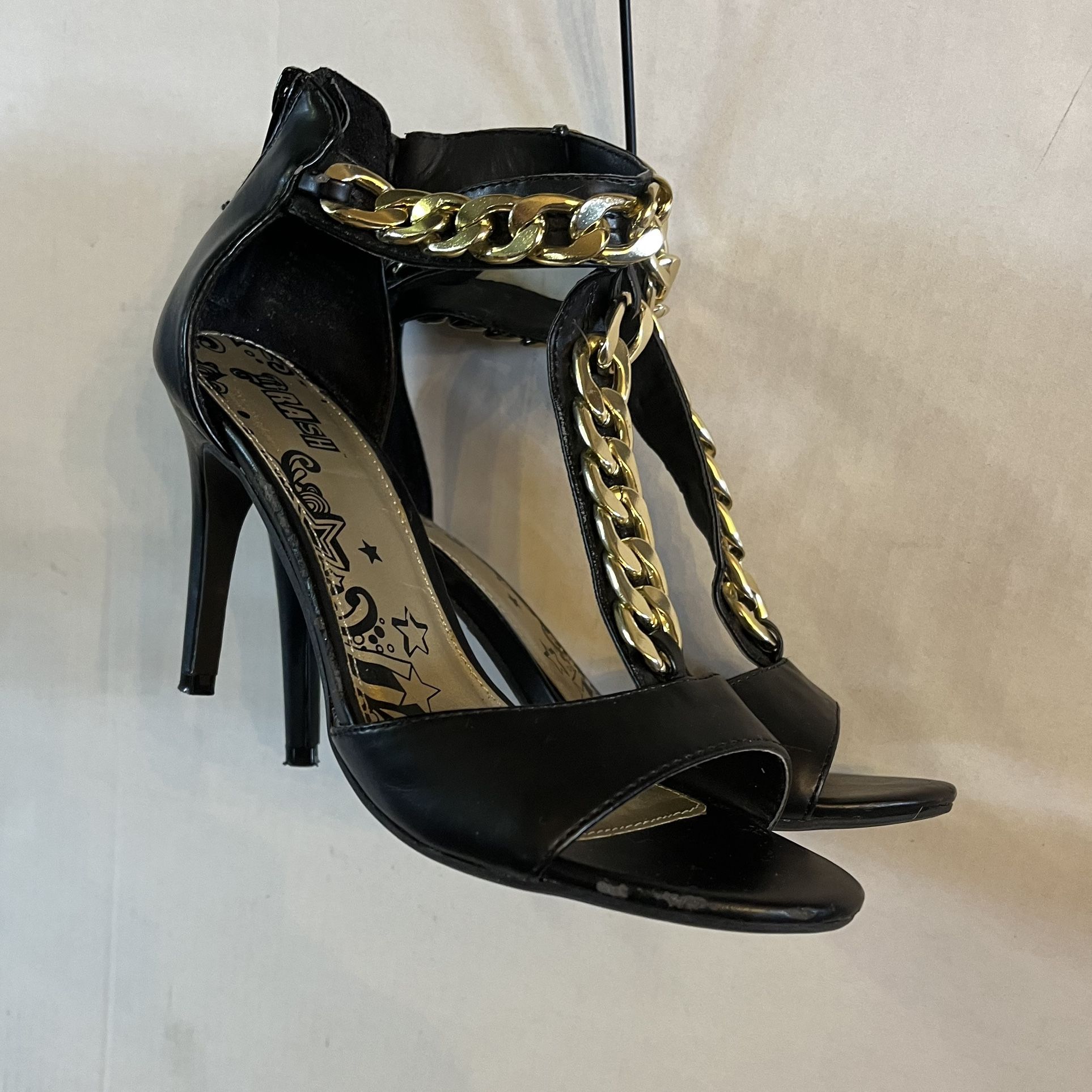 Brash Size 6 Gold Chain T-strap high Heels