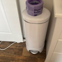 Diaper Trash Can With Diaper Bags
