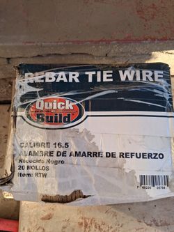 2 Cajas De Clavos Y 1 Caja De Alambre De Amarro