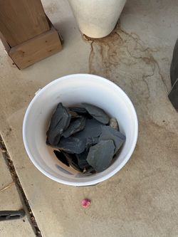 Aquarium rocks