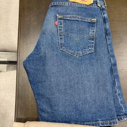 Men’s 501 Shorts  $10 Each 