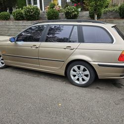 BMW 325xi  2001