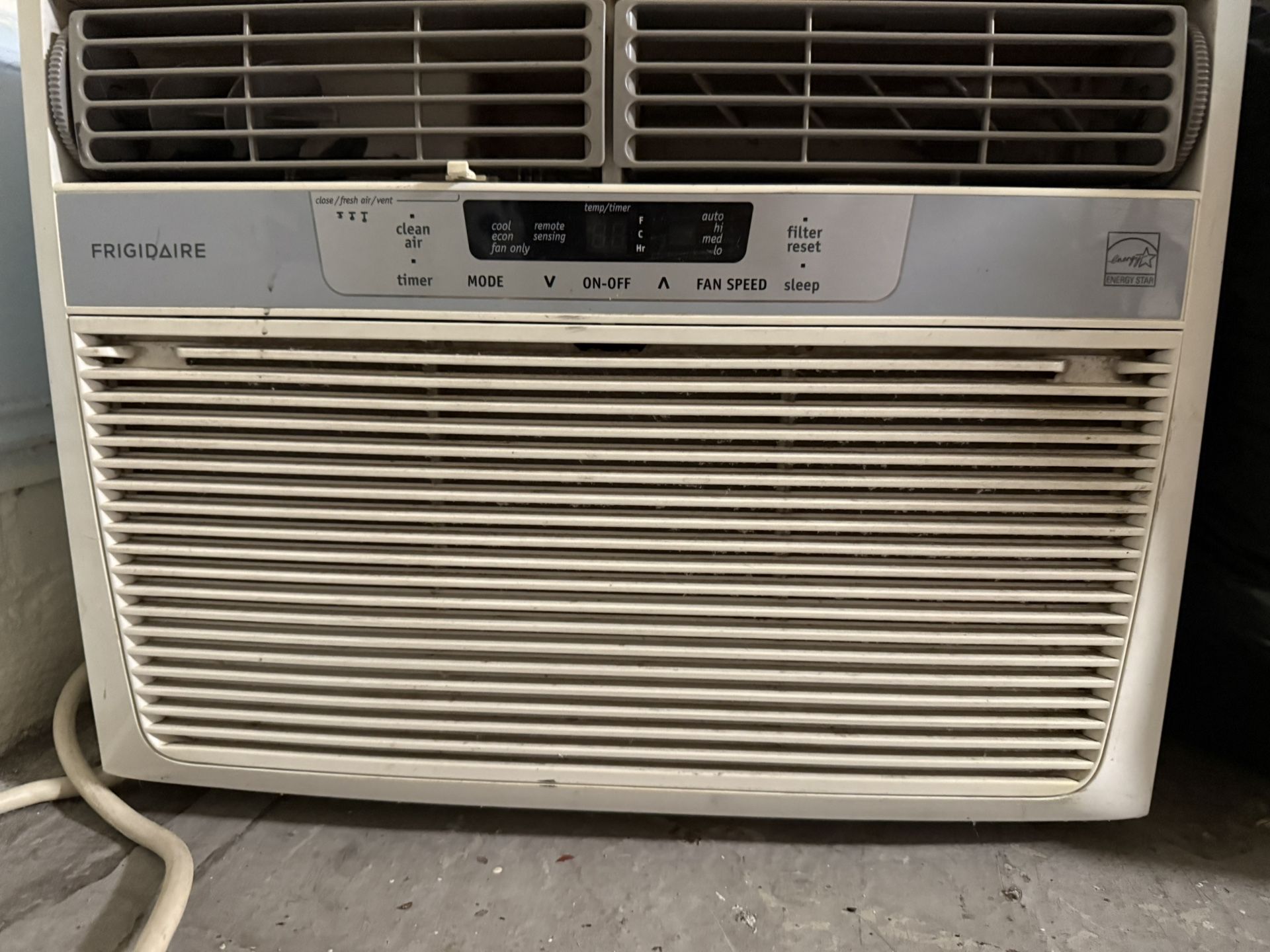 Ac. Frigidaire