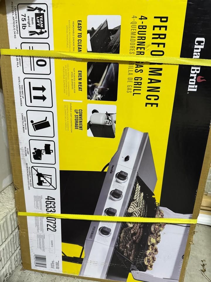 Charbroil Performance Series 4 Burner Gas Grill @ Brand New Sealed @