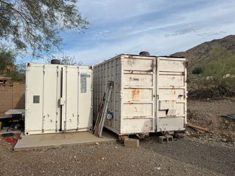 20’ CONEX / STORAGE CONTAINER with two rooftop turbine vents