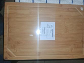 Large bamboo cutting board.