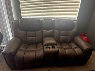 Reclining loveseat