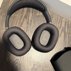 Airpod Maxes