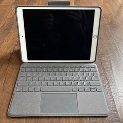 Logitech Combo Touch Keyboard 10.5”