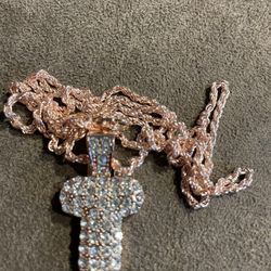 Letter “T” with chain 22”