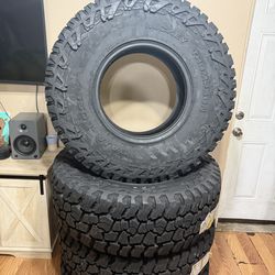 Baja Boss AT 37x12.50R17LT