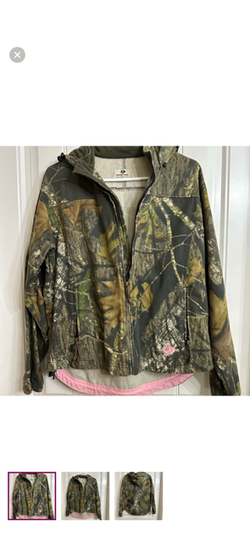 Mossy oak hooded jacket size 10. Yorktown And Staples Area