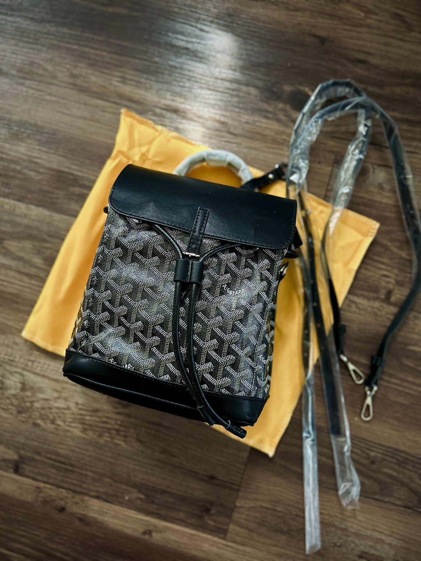 Goyard Clutch Bag Black for Sale in Scottsdale, AZ - OfferUp