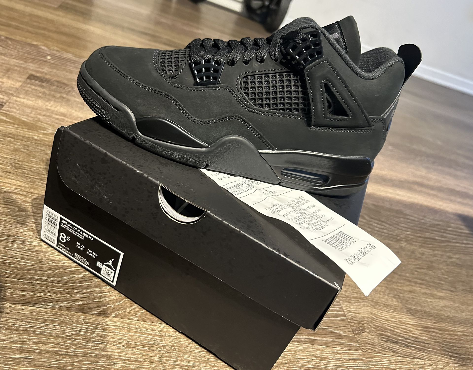Jordan 4 Black Cat