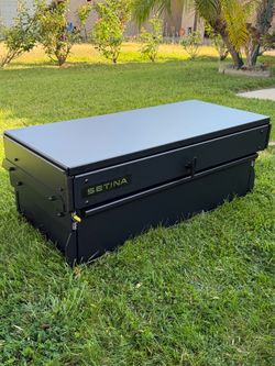 Cargo box