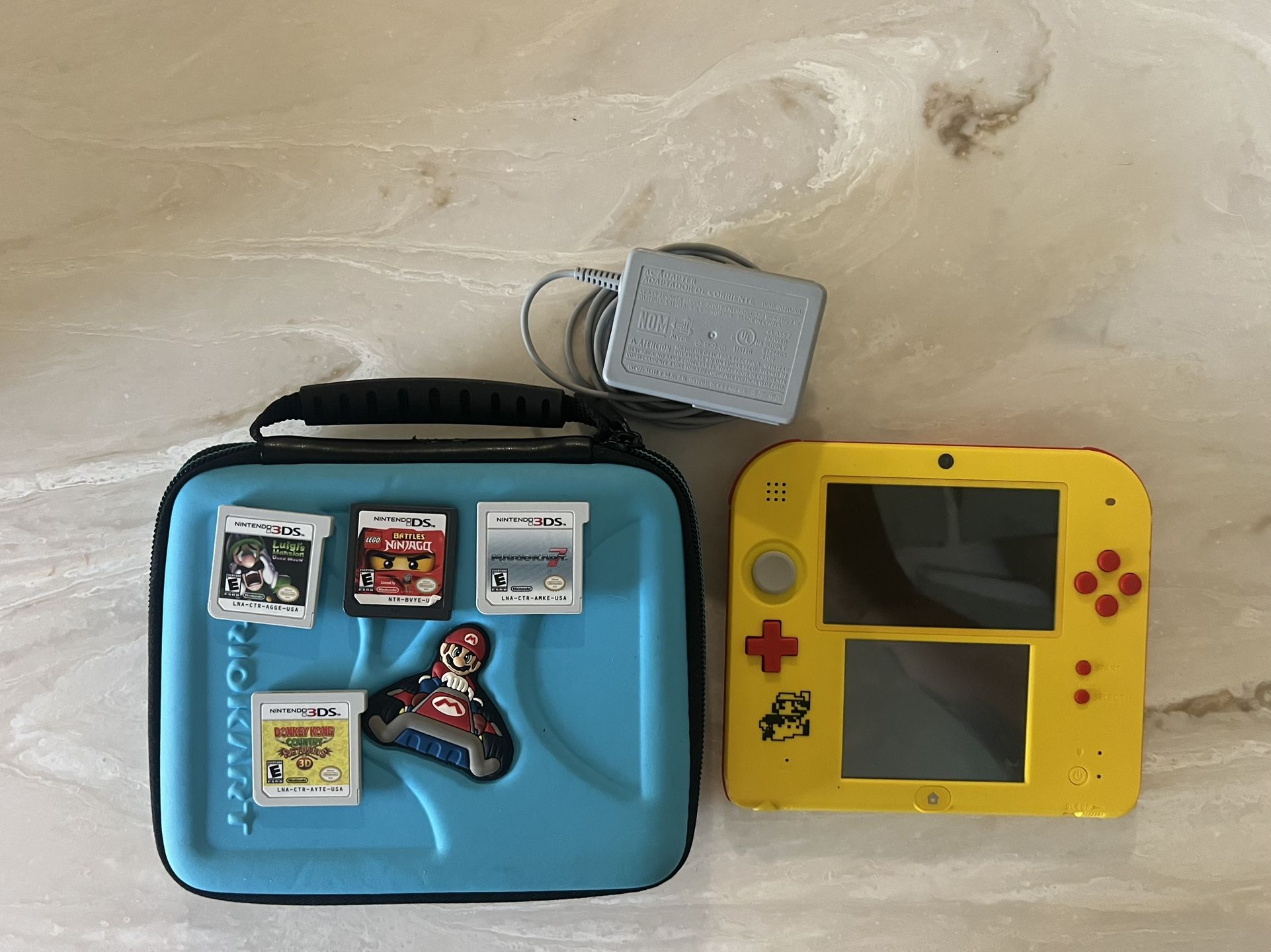 Nintendo 2DS Super Mario maker