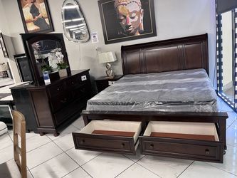 4pc Queen Bedroom Set 🥳🥳🥳