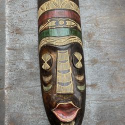 Hand-Carved Wooden Tribal Mask – Decorative Wall Art