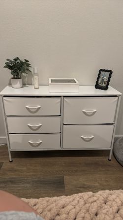 5 Drawer Dresser with Fabric Bins