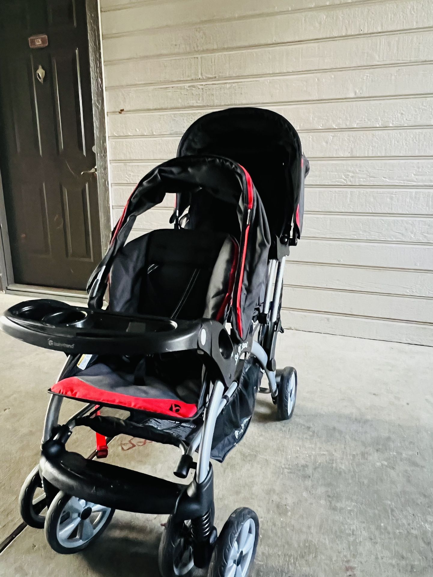2 Baby Stroller With a Baby Car Set