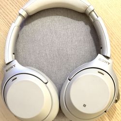 Selling my Sony WH-1000XM3 wireless noise cancelling headphones (silver)  $119 OBO (or best offer)