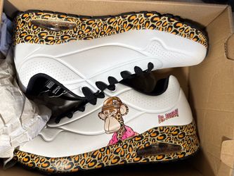 Snoop Dogg Sketchers ( 10.5 )