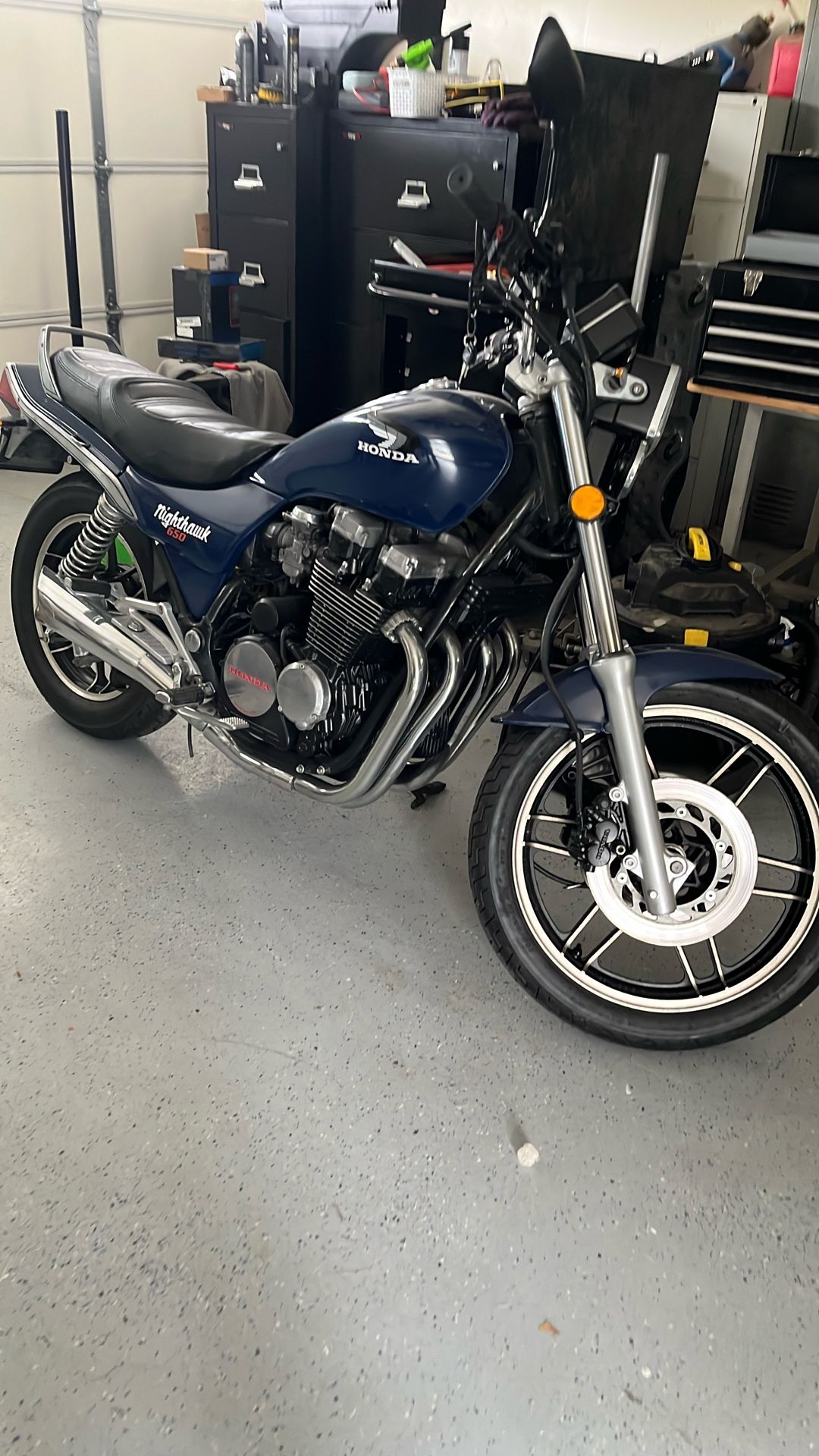 Motorcycle 650 Nighthawk