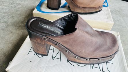 Woman's Shoe New Size 8