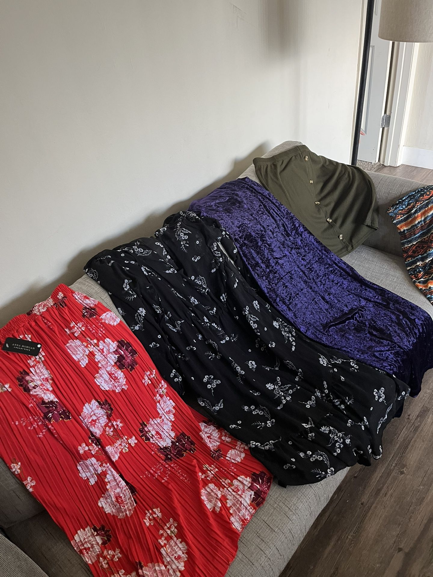 Womens Skirts And Dresses Size Large