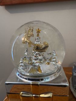 Snow globes