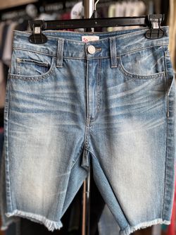 Ladies knee length SO shorts