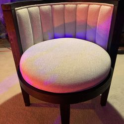 Round Padded Chair