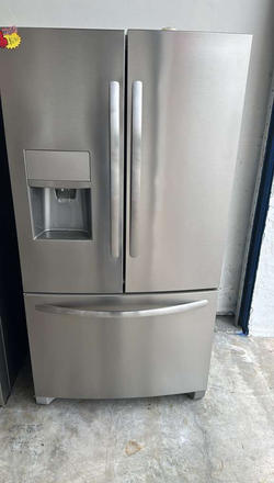 Stainless French Door Fridge – Water & Ice, 36in (Brand not shown)