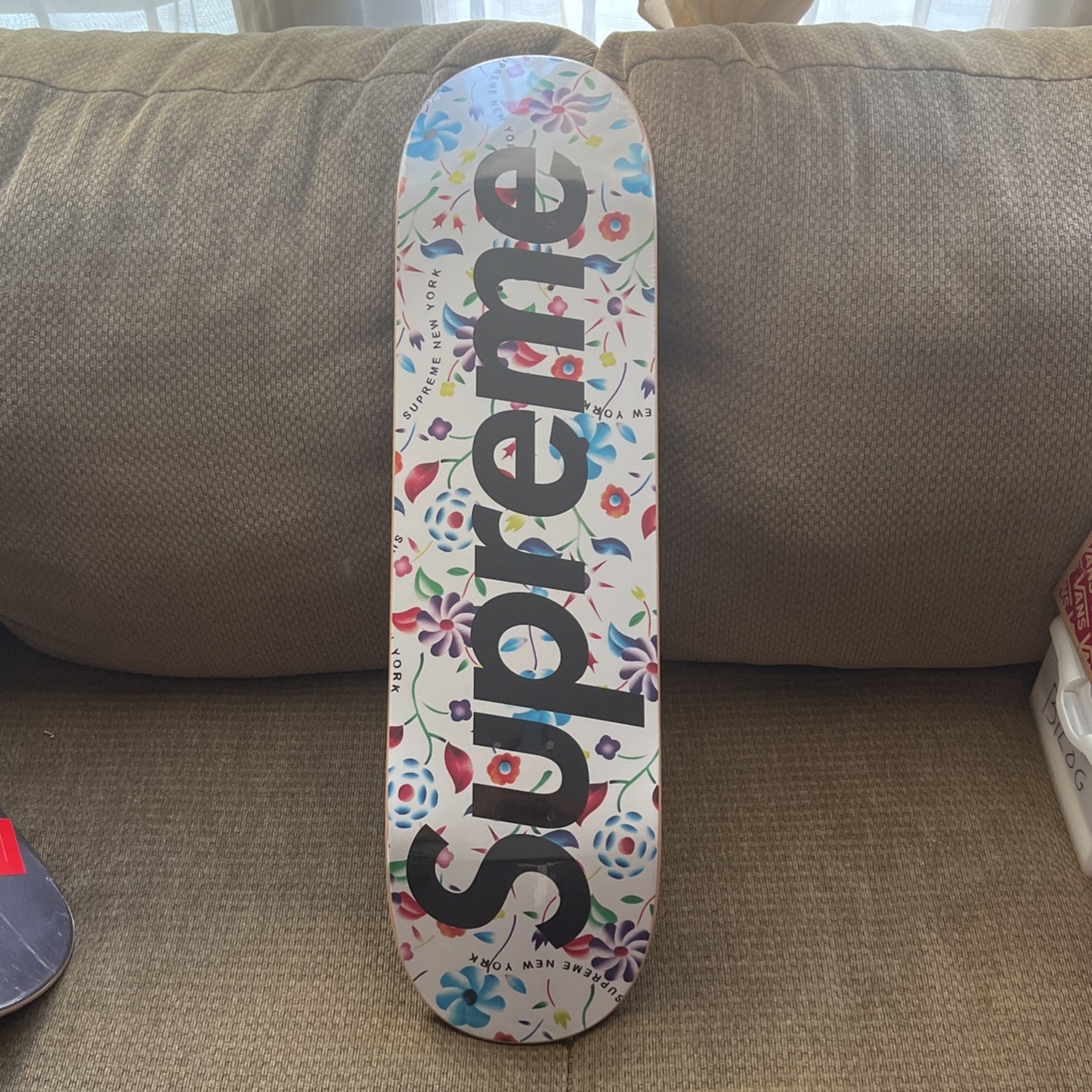 Airbrushed Floral Supreme Flower Deck SS19 Supreme Airbrushed