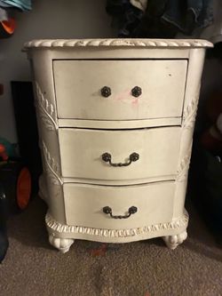 White Ornate 3-Drawer Nightstand