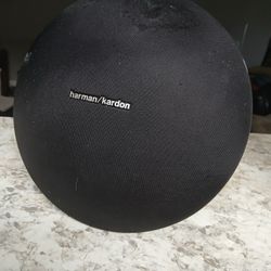 Harman Kardon Onyx Studio 4
