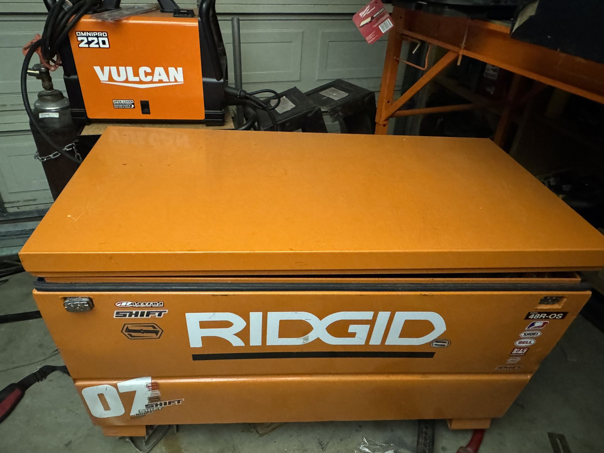 Ridgid Job site Tool Box 48”