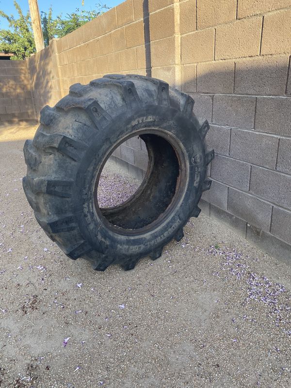 PENDING PICKUP Tractor tire for workout/gym/crossfit for