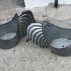 Metal Roosters for plant holders