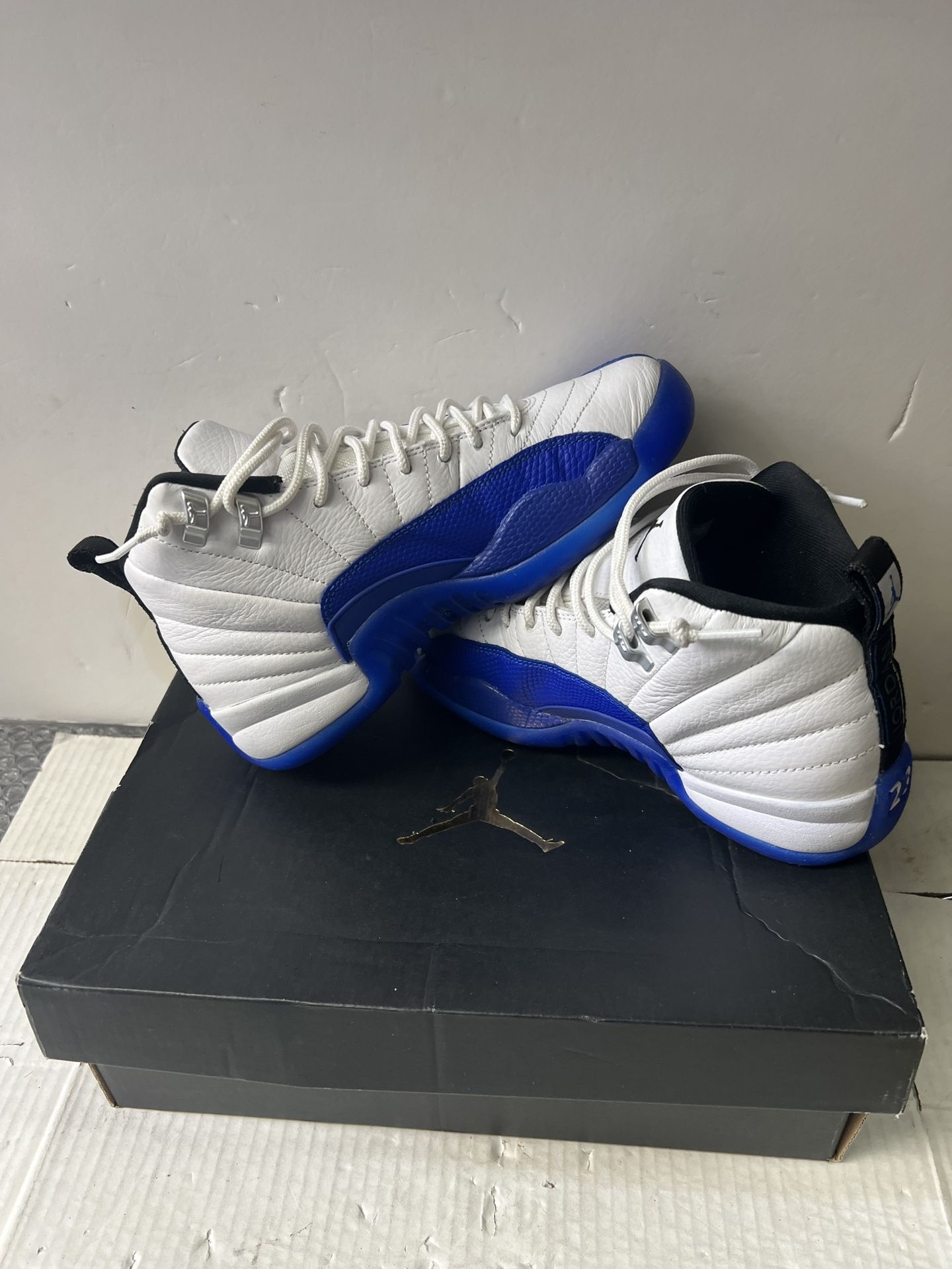 Air Jordan Shoes, Size 4. #3992