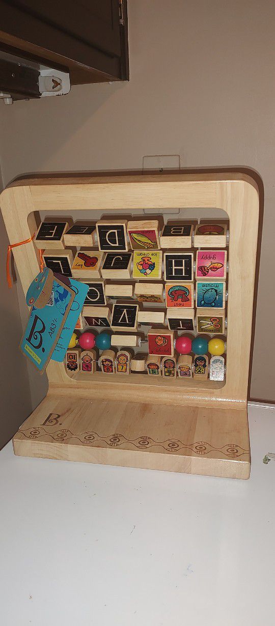 Toys AB3's Wooden Abacus Stand W/Alphabet & Numbers Pictures