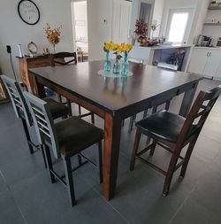 Counter-Height Dining Set