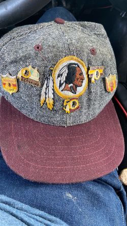 Cachucha Con Pins De Los Redskins Antique De Los 50.
