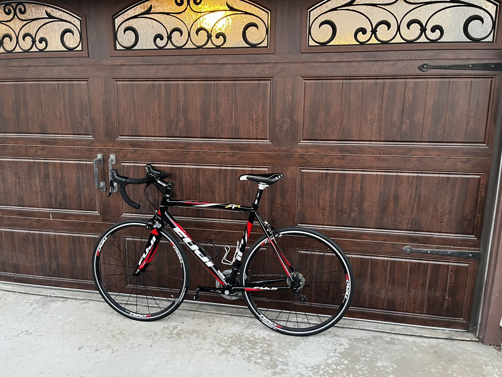 Fuji Roubaix Road Bike