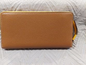 Tory Burch Wallet.