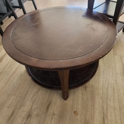 Coffee Table & Side Table