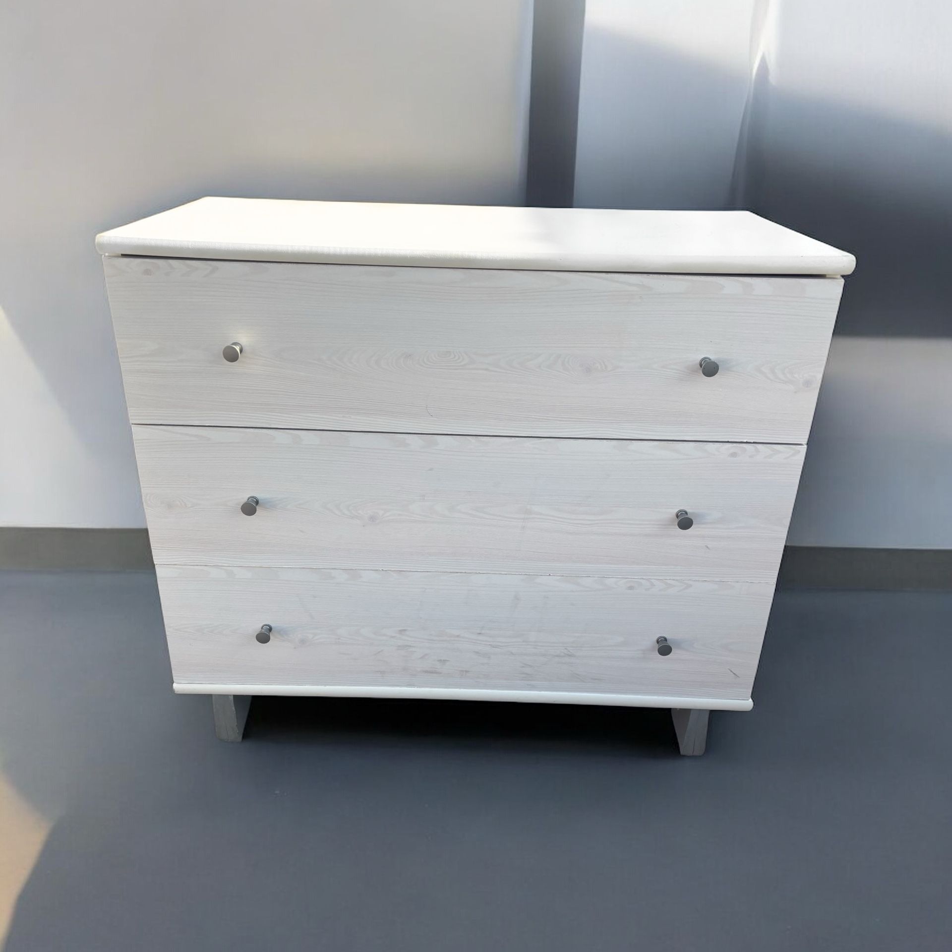White Wood 3 Drawer Dresser