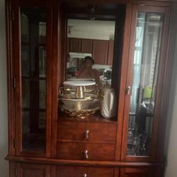China cabinet 