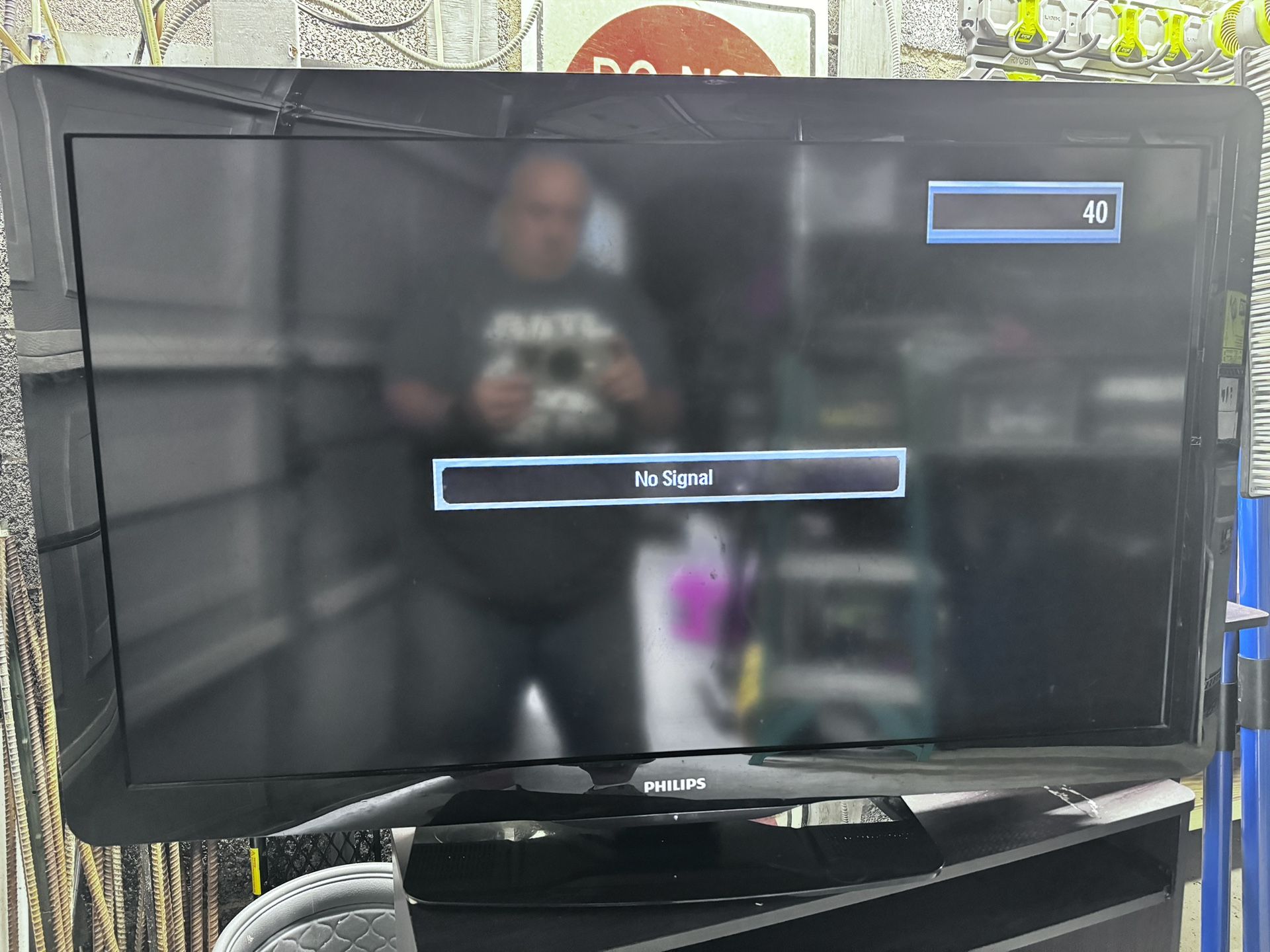 Philips 40” Flat Screen Tv