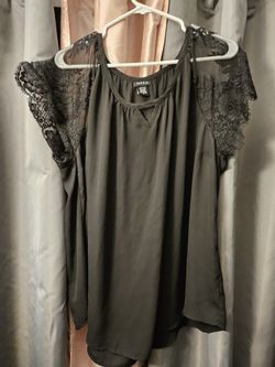Torrid Size 3 Blouse